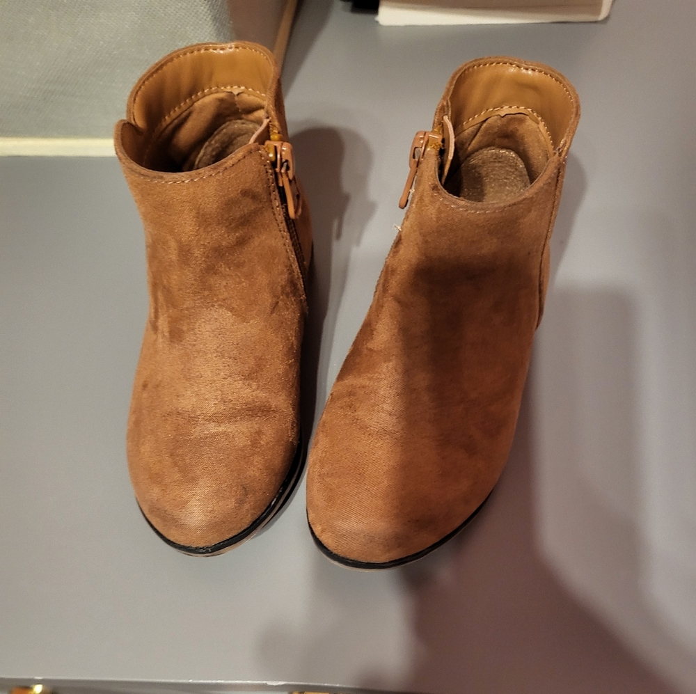 Brown Toddler Boots Cat and Jack